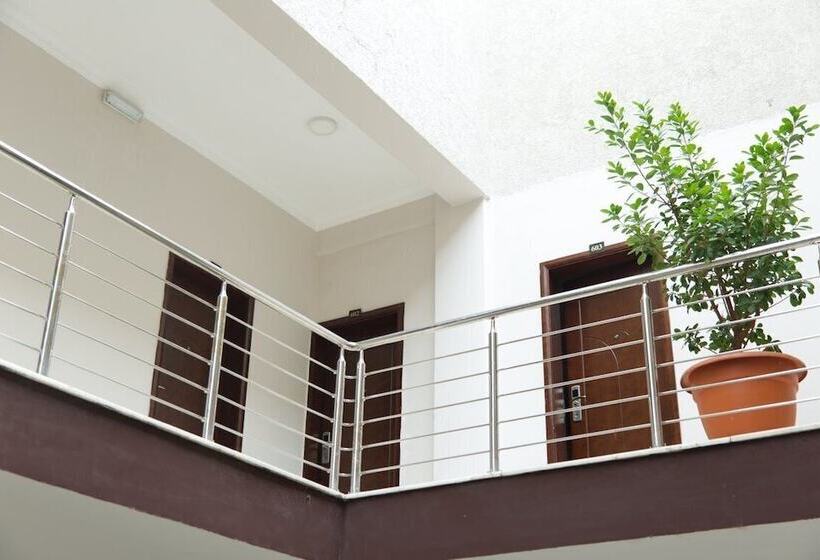 پانسیون Right Guest House