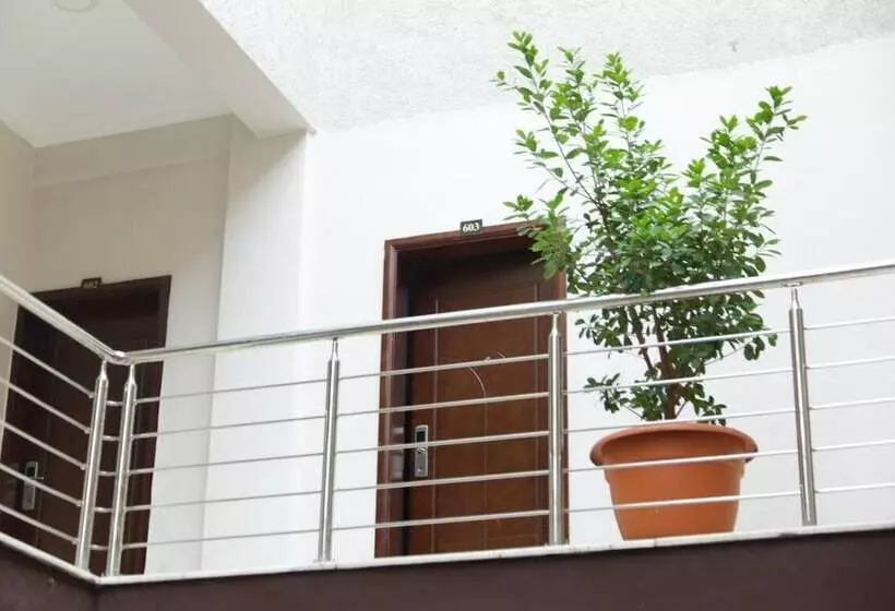 پانسیون Right Guest House
