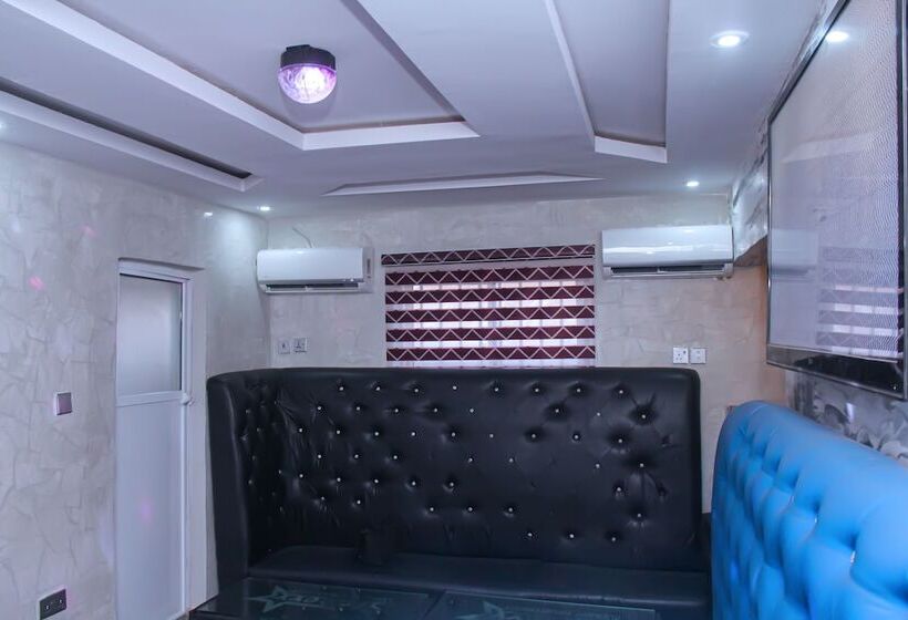 پانسیون Starexx Luxury Apartment