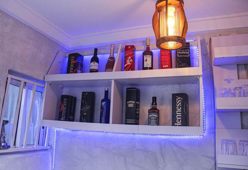 پانسیون Starexx Luxury Apartment