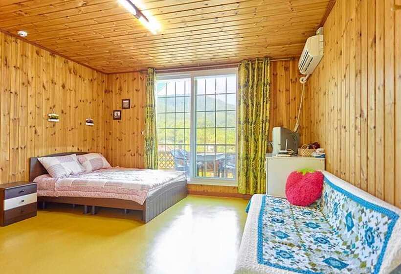 Pocheon Blooming Hill Pension