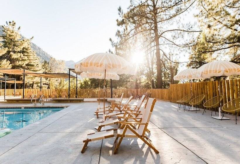 منتجع Huttopia Paradise Springs