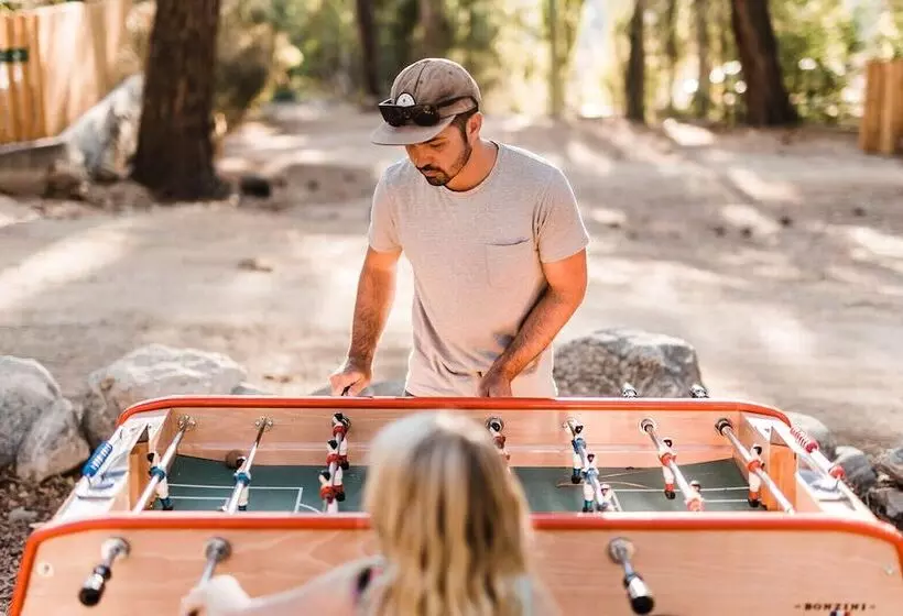 リゾートホテル Huttopia Paradise Springs