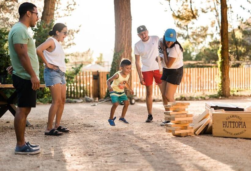 منتجع Huttopia Paradise Springs