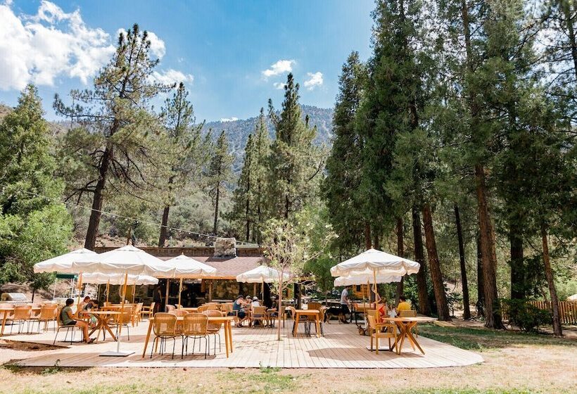 منتجع Huttopia Paradise Springs