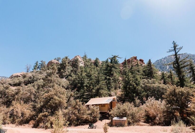 منتجع Huttopia Paradise Springs