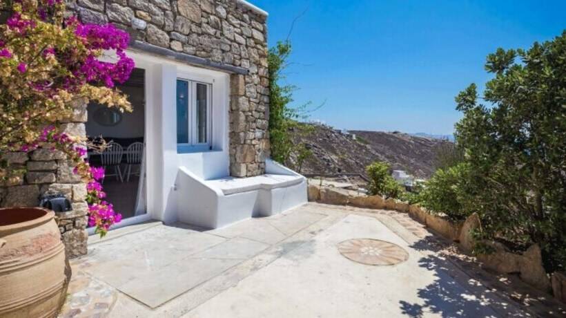Stunning 2br Cottage With Private Pool In Mykonos
