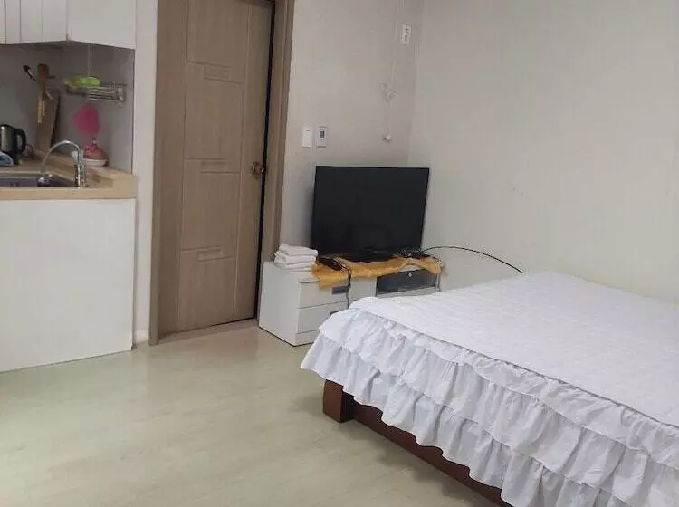 Taean Jiyu Ne Pension