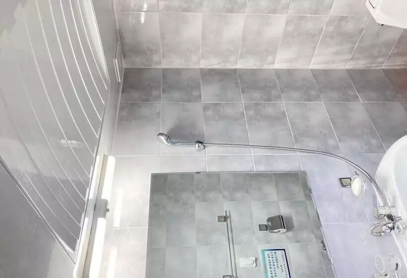 Taean Jiyu Ne Pension