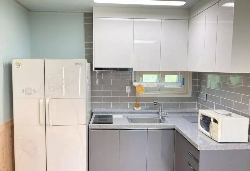 Taean Jiyu Ne Pension