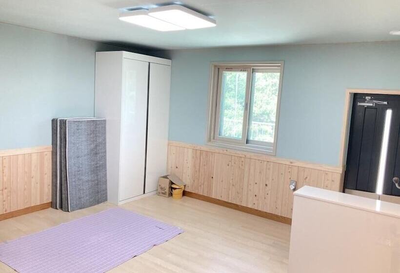 Taean Jiyu Ne Pension