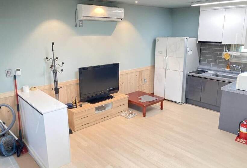 Taean Jiyu Ne Pension