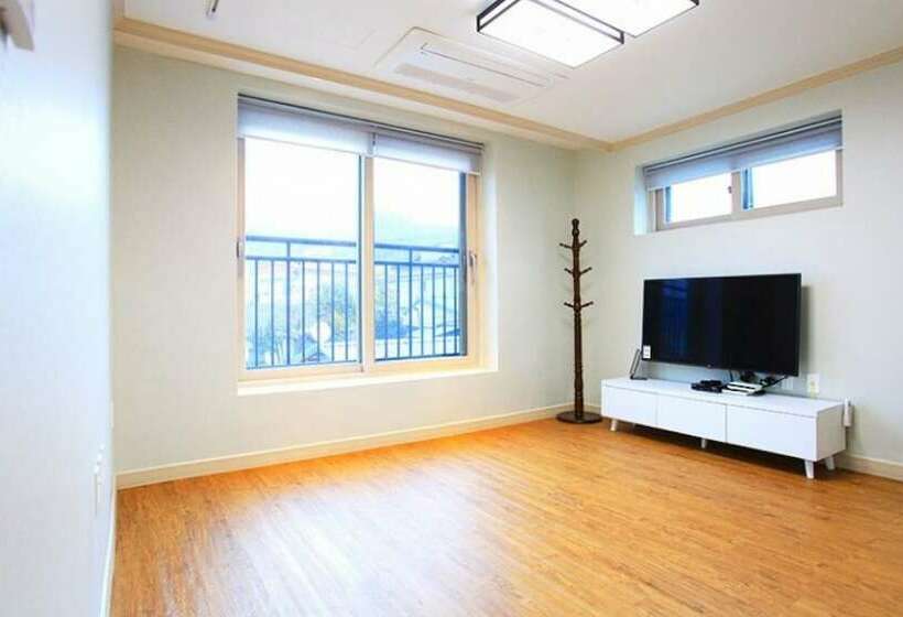 Yanggu Jumoknamu Pension