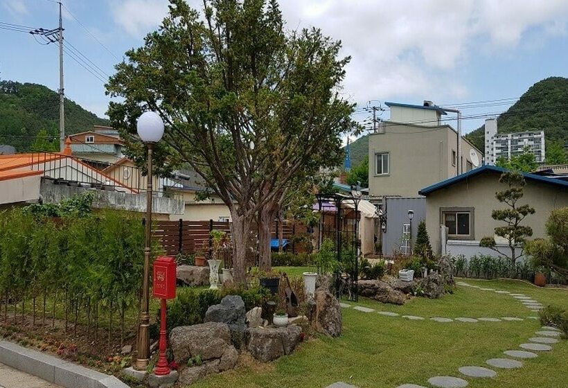 Yanggu Jumoknamu Pension