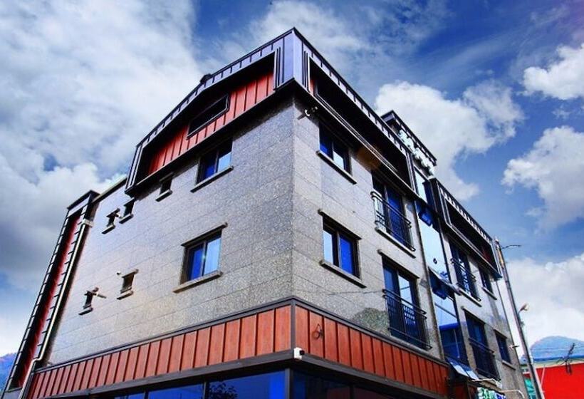 Yanggu Jumoknamu Pension