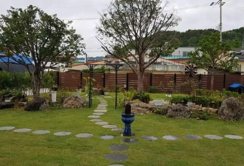 Yanggu Jumoknamu Pension