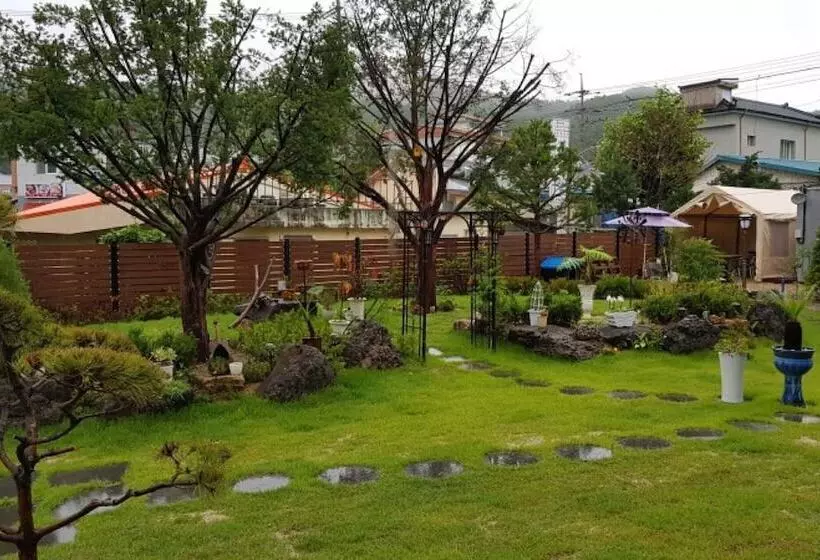 Yanggu Jumoknamu Pension
