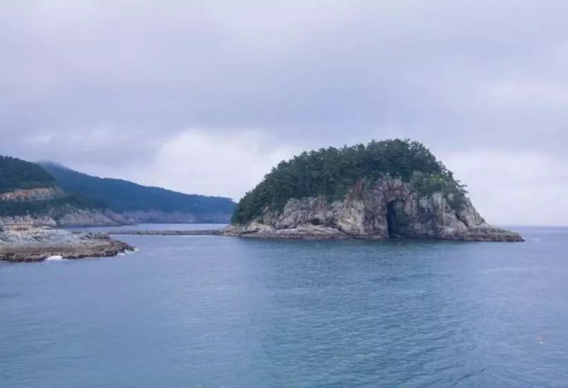 Yeosu Sky Sea House Pension
