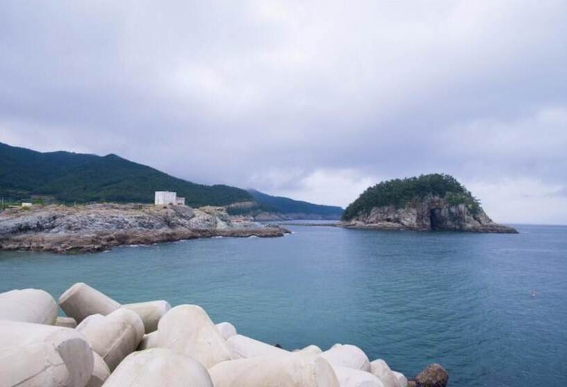 Yeosu Sky Sea House Pension