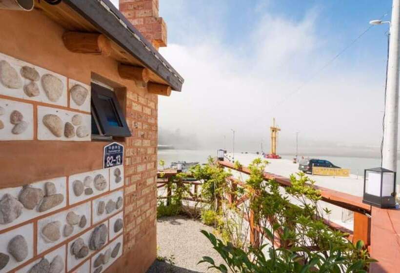 Yeosu Sky Sea House Pension