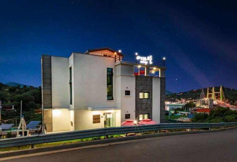 Yeosu Etoile Pension