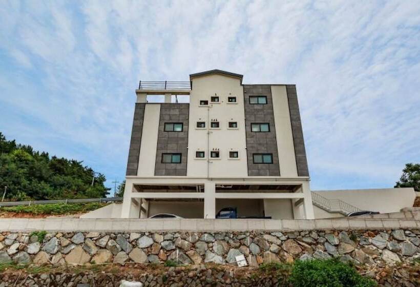 Yeosu Etoile Pension