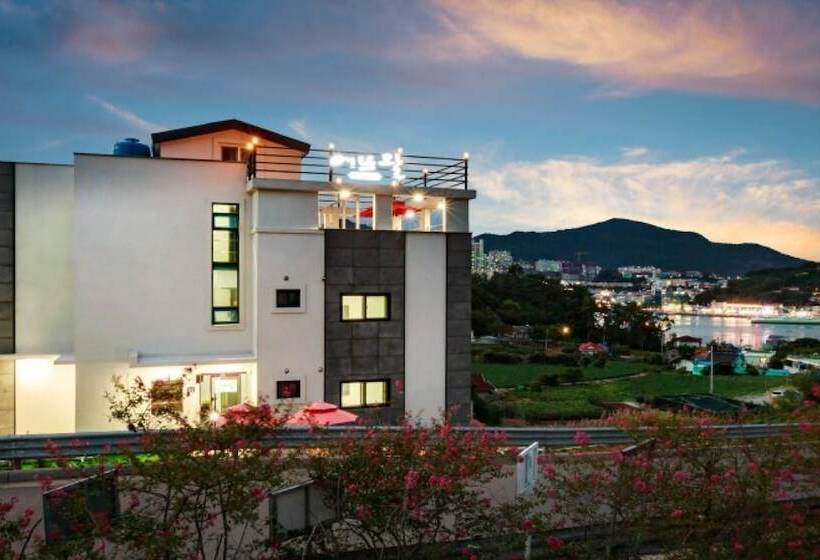 Yeosu Etoile Pension