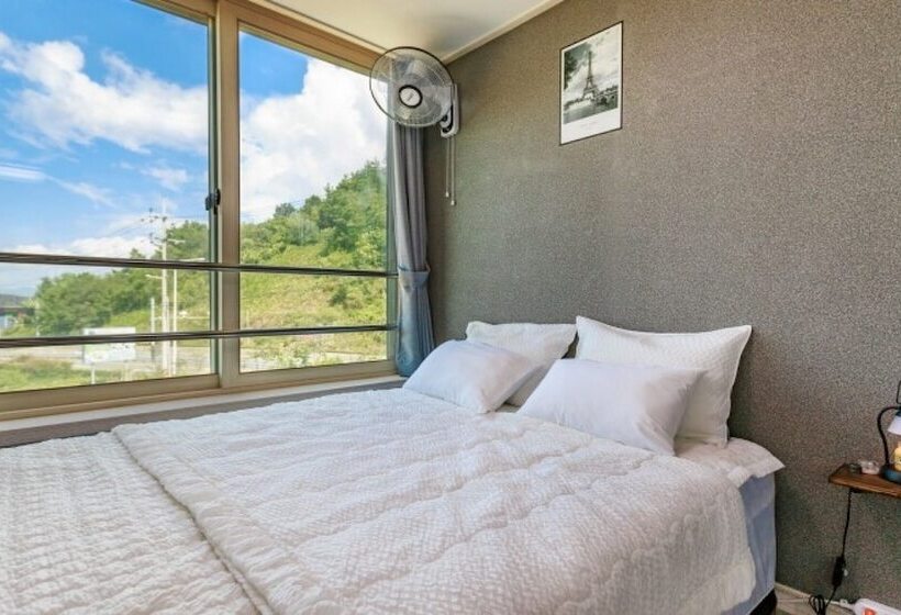 Yeosu Etoile Pension