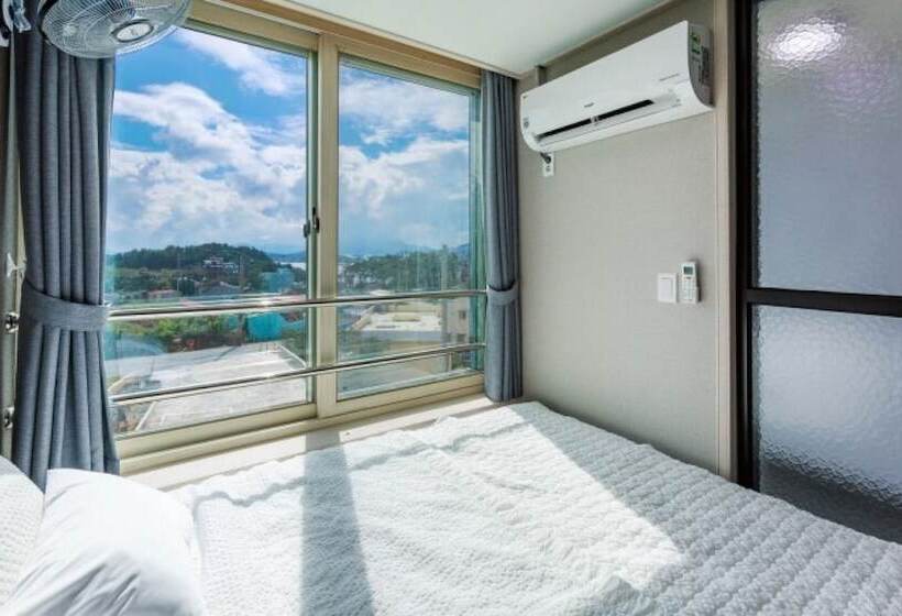 Yeosu Etoile Pension