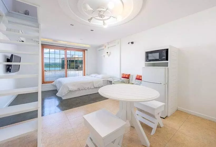 Gangneung Five Moon  Pension