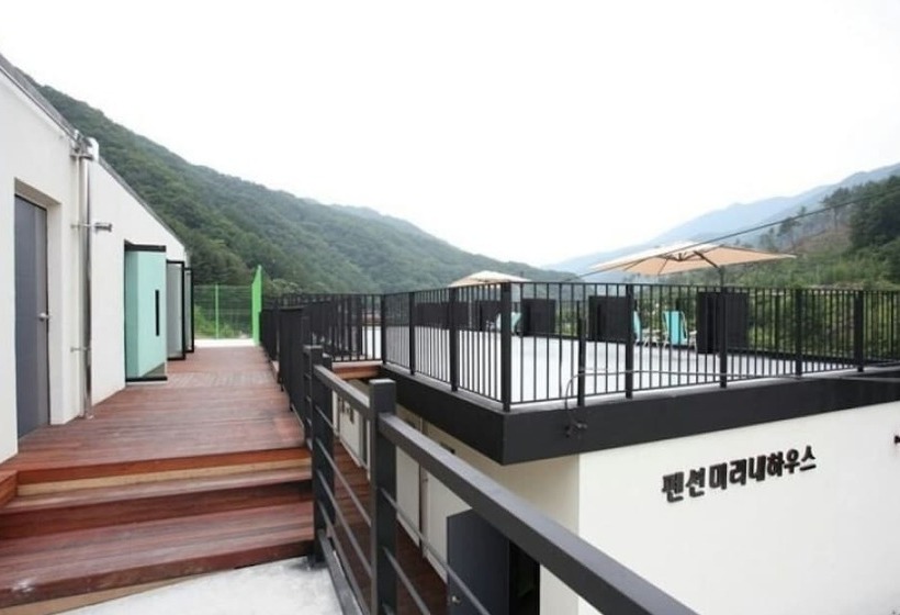 Gapyeong Gangsibong Mirinae Pension