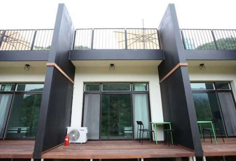 Gapyeong Gangsibong Mirinae Pension