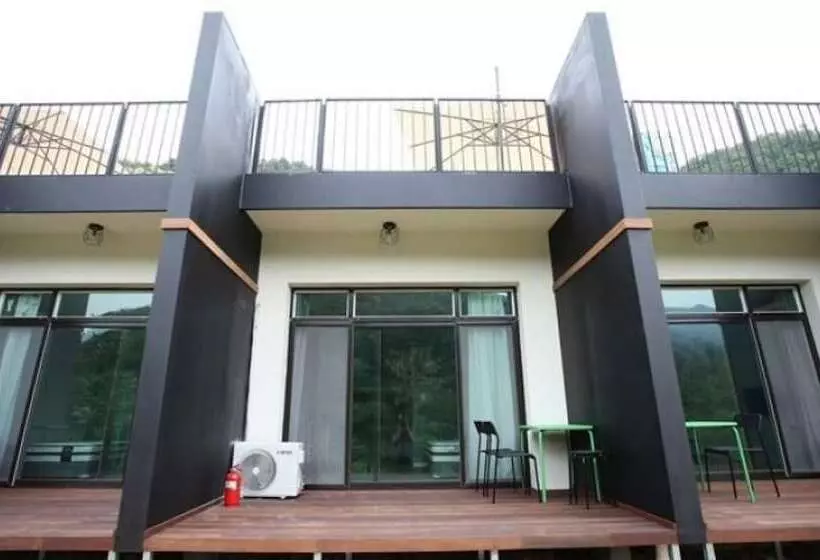 Gapyeong Gangsibong Mirinae Pension