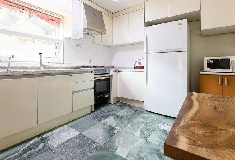 Gapyeong Rainbow Pension