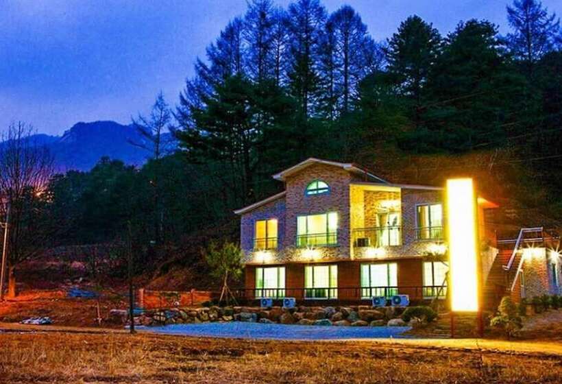 Gapyeong Woonak Four Seasons Pension