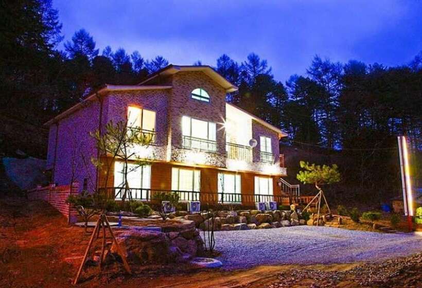 Gapyeong Woonak Four Seasons Pension