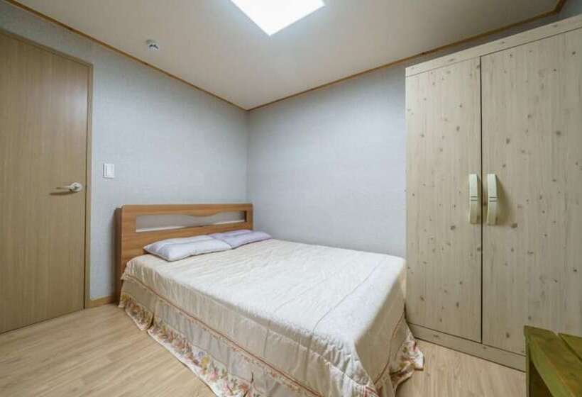 Gapyeong Yumyeong Mountain Pension