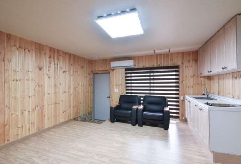 Gapyeong Yumyeong Mountain Pension
