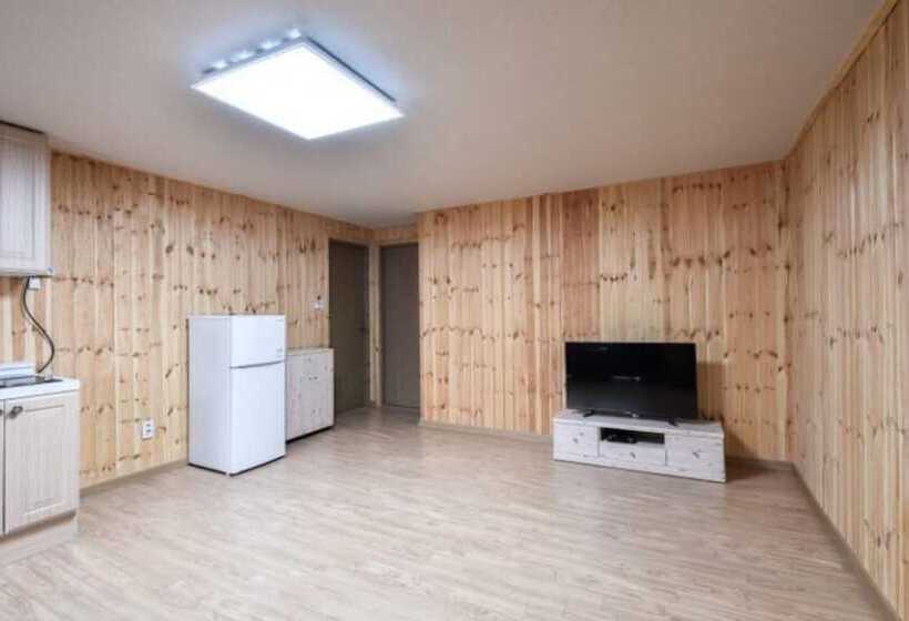 Gapyeong Yumyeong Mountain Pension