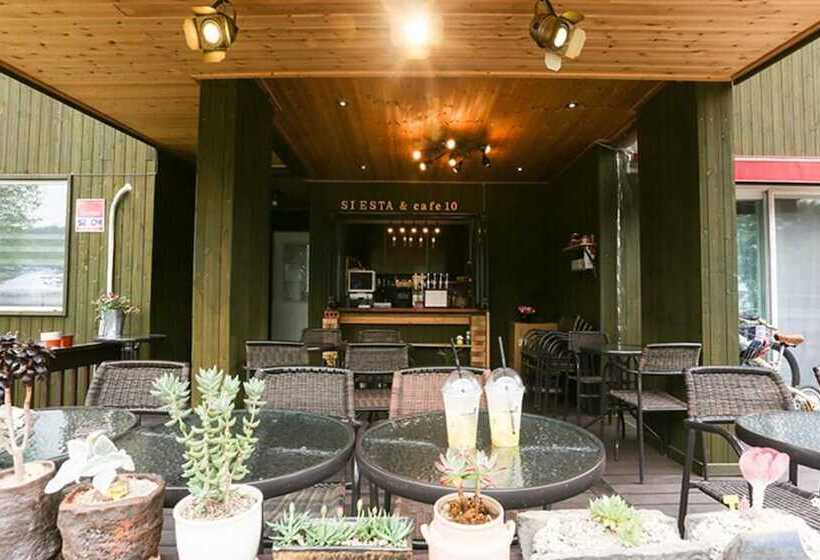 Geochang Siesta Pension