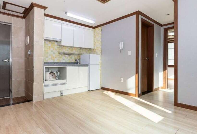 Geojedo Paradise Pension