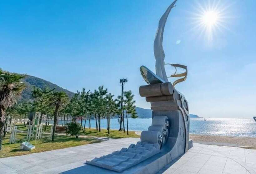 Geojedo Paradise Pension