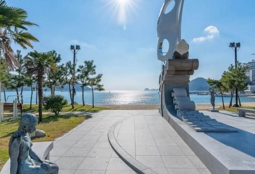 Geojedo Paradise Pension