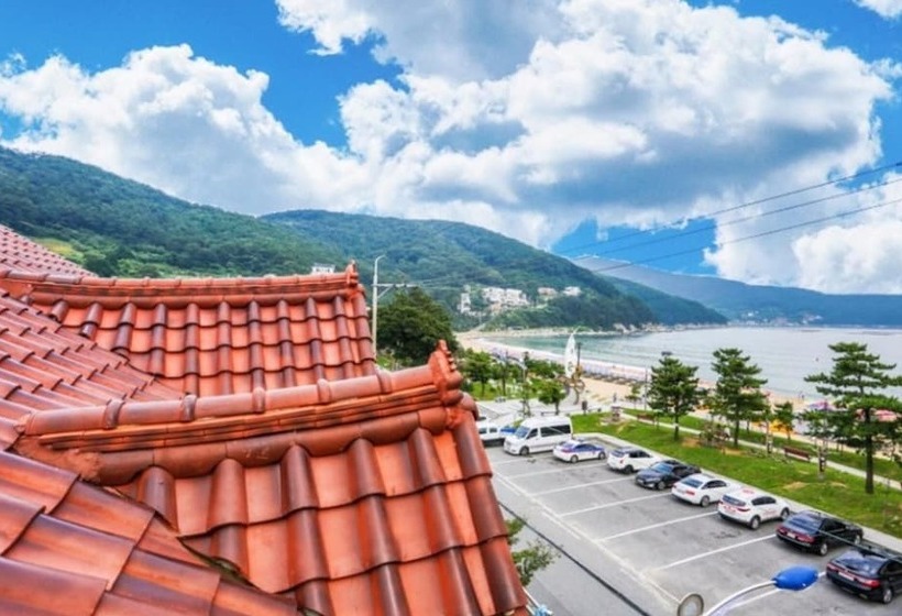 Geojedo Paradise Pension