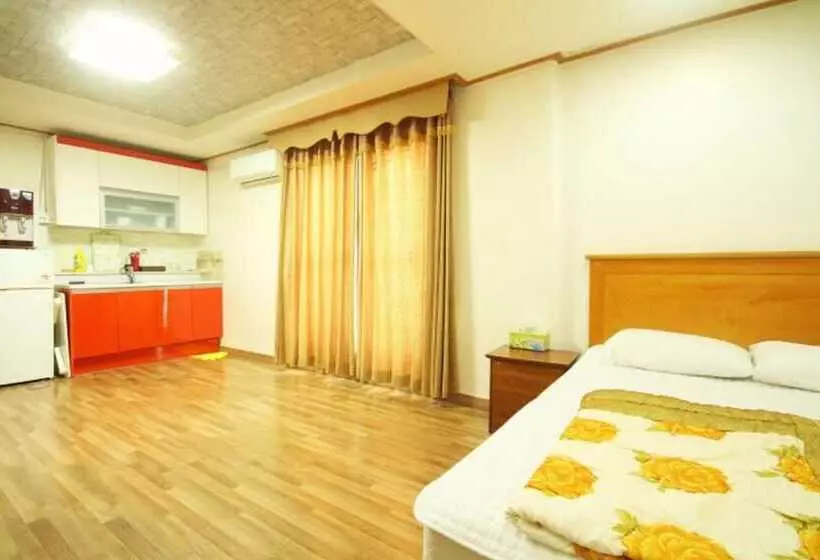 Geojedo Park Munsu Pension