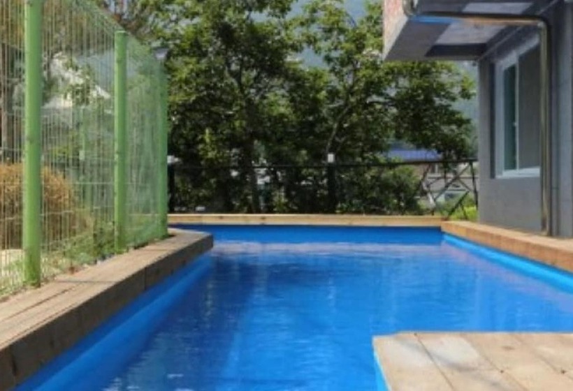 Gongju Donghaksa Moodwa Pension