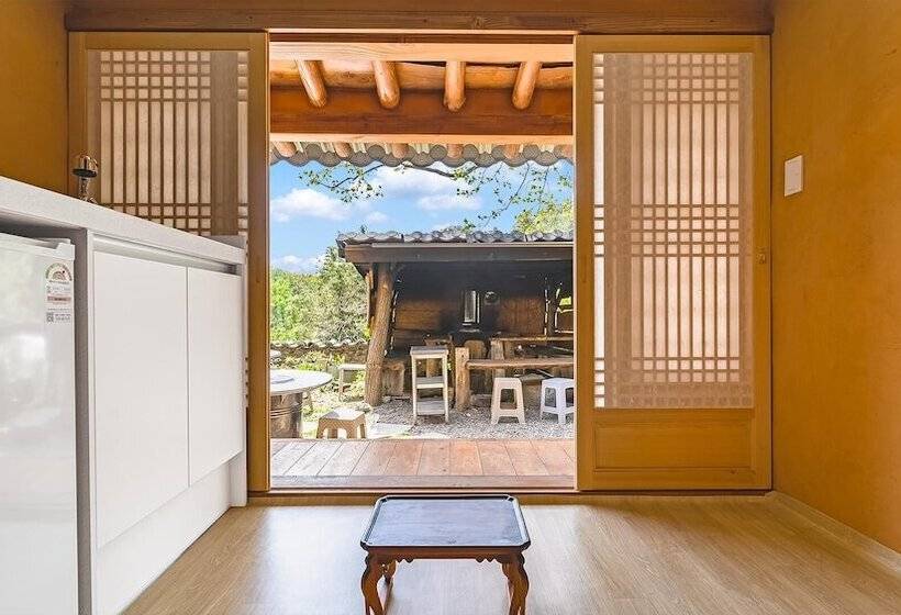 Gyeongju Seokgulam Pension