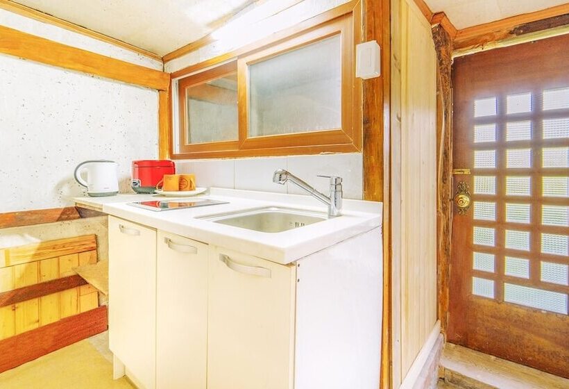 Gyeongju Seokgulam Pension