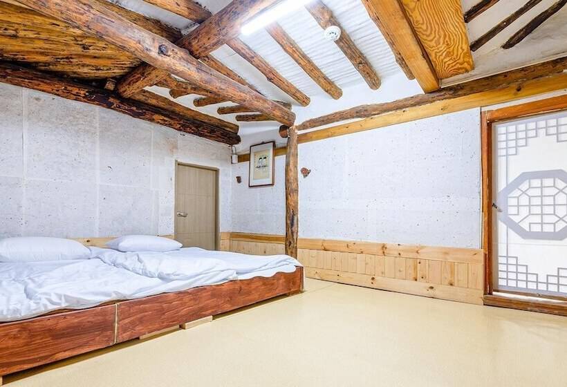 Gyeongju Seokgulam Pension