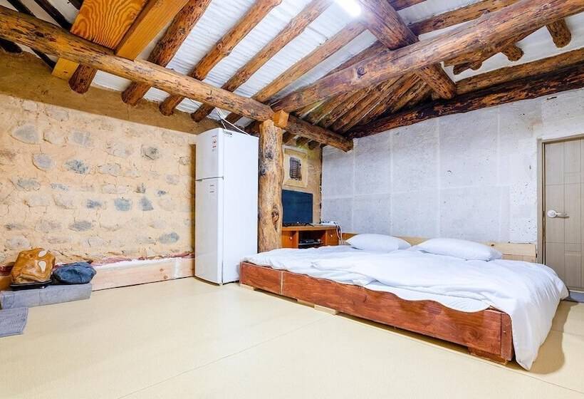 Gyeongju Seokgulam Pension